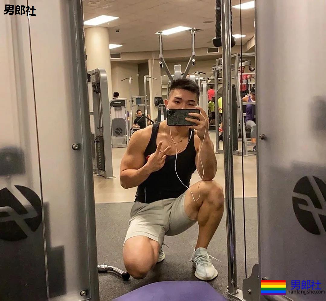 奶凶健气肌肉幼兽，童颜腹肌小筋肉，A爆他！ - 51虹马