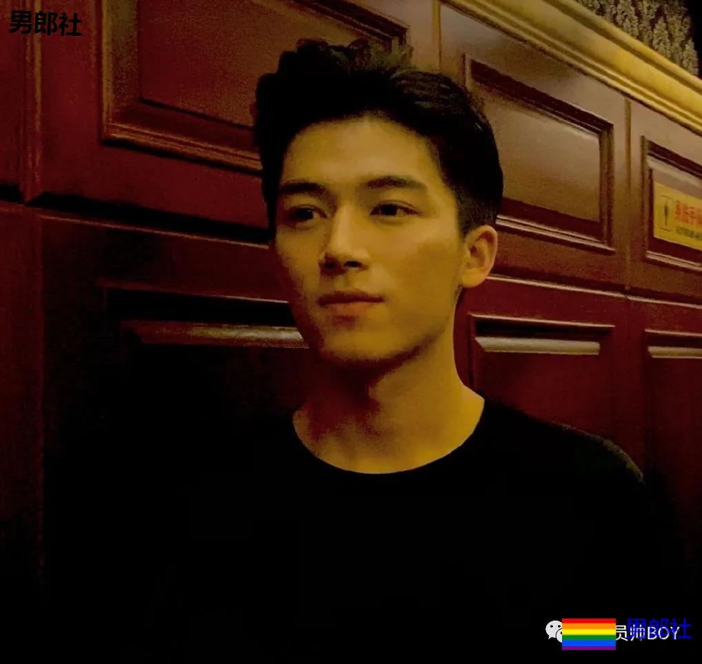 于正官宣“相中”18岁小鲜肉！184CM身高鼻子超挺 - 51虹马