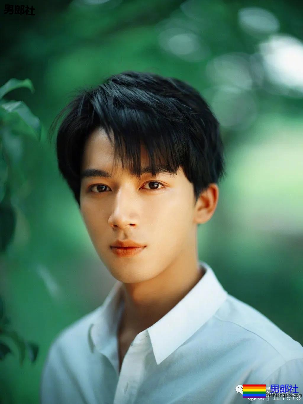 于正官宣“相中”18岁小鲜肉！184CM身高鼻子超挺 - 51虹马