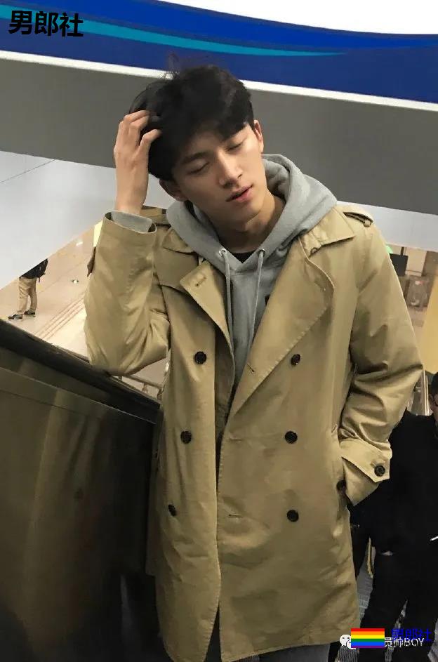 于正官宣“相中”18岁小鲜肉！184CM身高鼻子超挺 - 51虹马