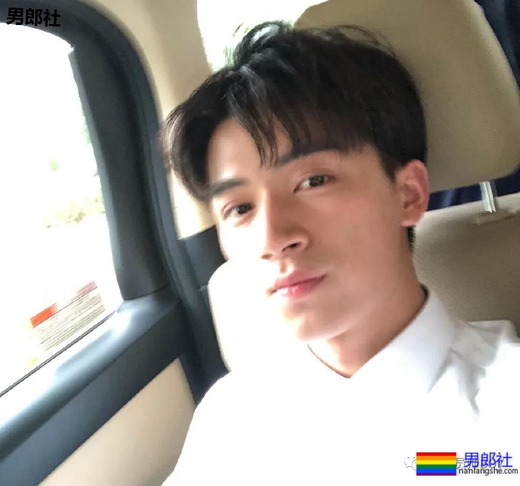 于正官宣“相中”18岁小鲜肉！184CM身高鼻子超挺 - 51虹马