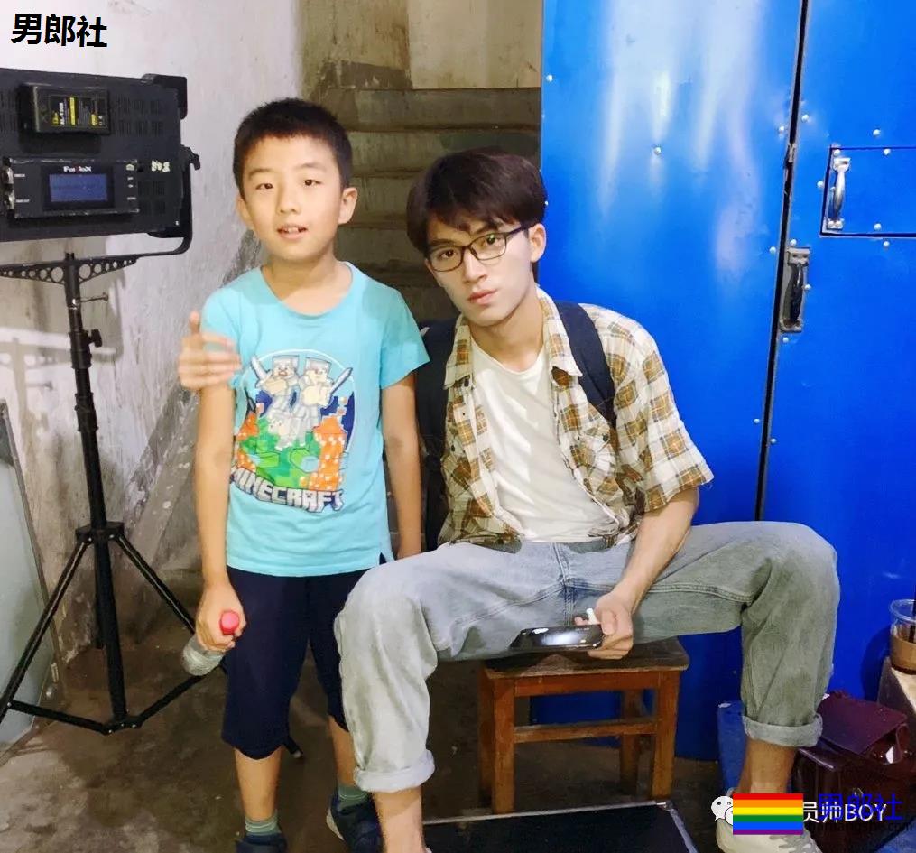 于正官宣“相中”18岁小鲜肉！184CM身高鼻子超挺 - 51虹马