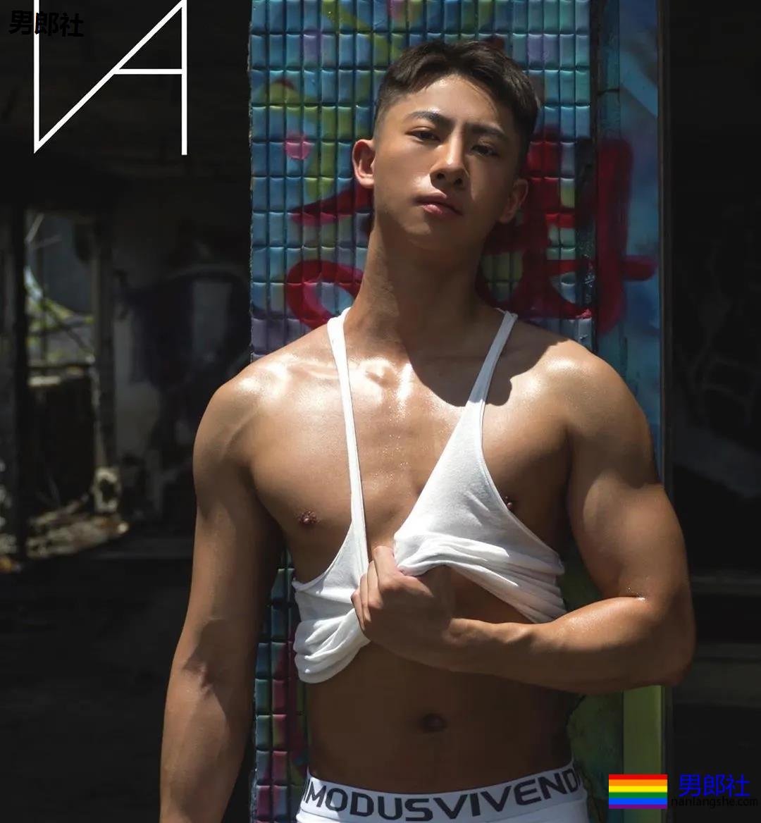 体育生矿泉水洗脚，晕菜~ - 51虹马