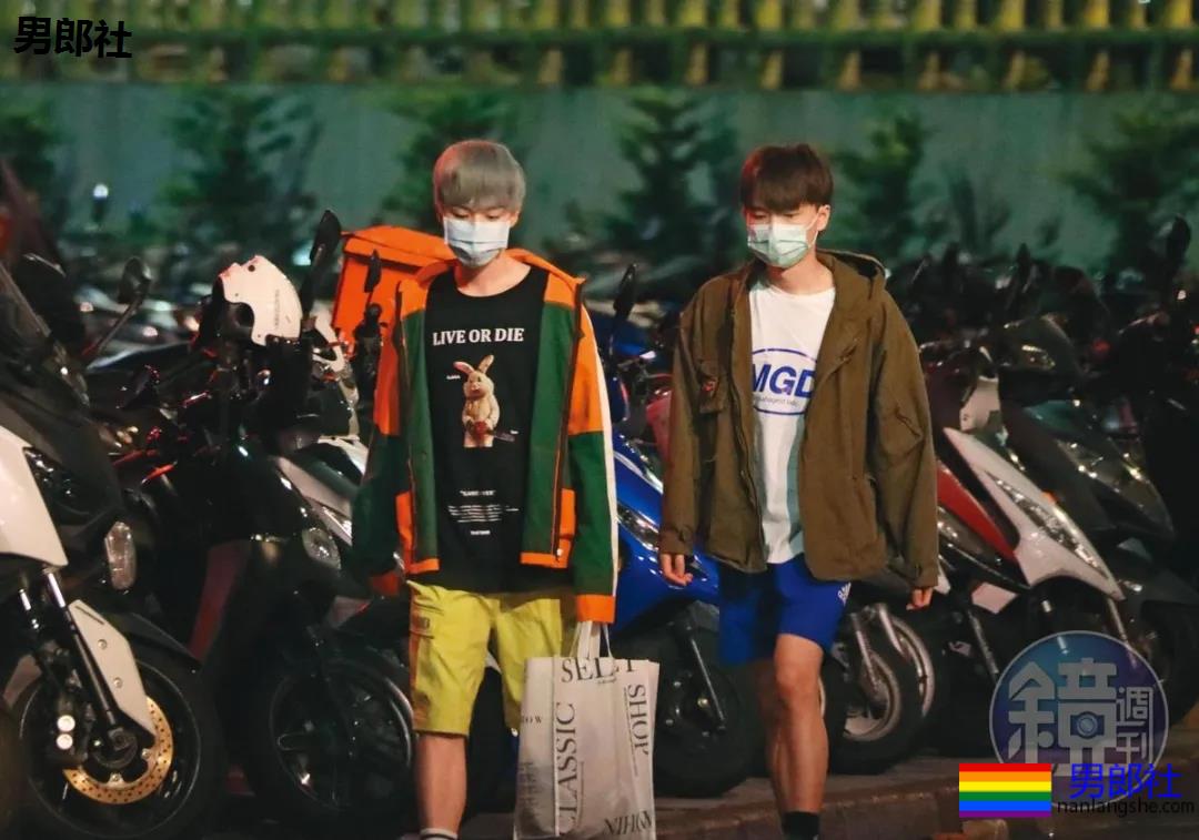 台湾网红约男生过夜被曝光，被迫出柜时妈妈的话让人落泪 - 51虹马