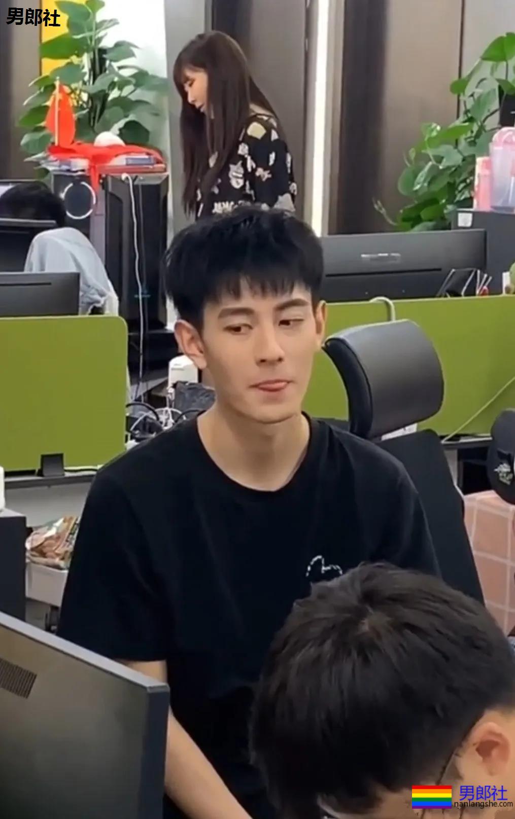 抓拍民间帅哥，逆天颜值太帅了，喜欢哪个请自取!-51虹马