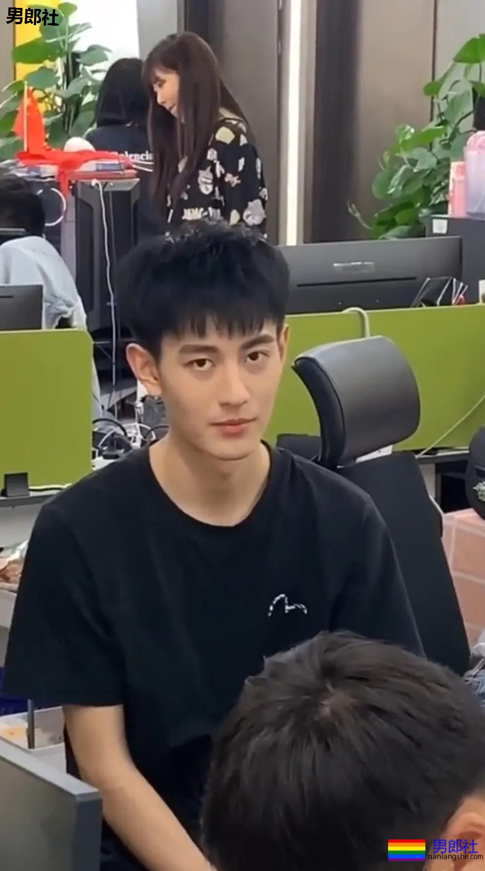 抓拍民间帅哥,逆天颜值太帅了,喜欢哪个请自取! - 51虹马 抓拍民间帅哥,逆天颜值太帅了,喜欢哪个请自取! - 51虹马