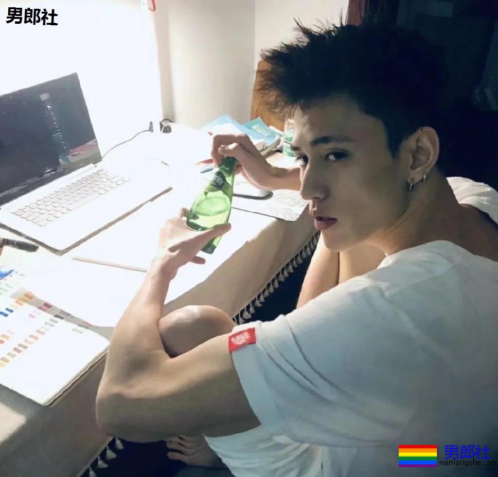 抓拍民间帅哥,逆天颜值太帅了,喜欢哪个请自取! - 51虹马 抓拍民间帅哥,逆天颜值太帅了,喜欢哪个请自取! - 51虹马