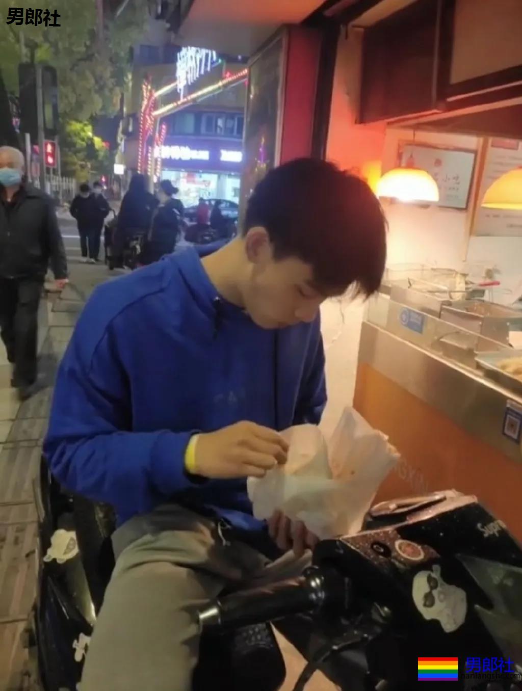 抓拍民间帅哥,逆天颜值太帅了,喜欢哪个请自取! - 51虹马 抓拍民间帅哥,逆天颜值太帅了,喜欢哪个请自取! - 51虹马