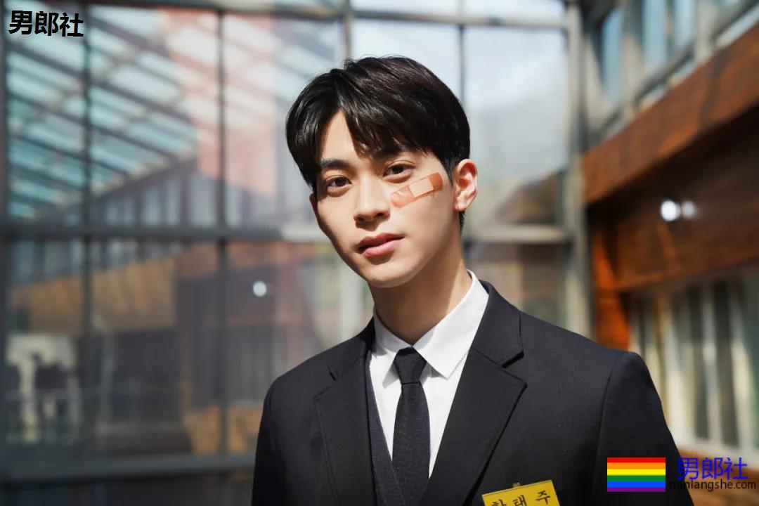 韩国第一部BL网剧受好评 183小鲜肉穿高中校服太“闪耀” 韩国人太会拍了… - 51虹马 韩国第一部BL网剧受好评 183小鲜肉穿高中校服太“闪耀” 韩国人太会拍了… - 51虹马