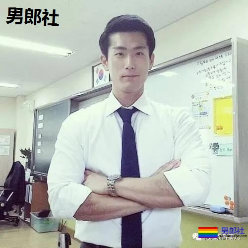 香港男老师兼职按摩赚钱！却对男学生免费！-51虹马