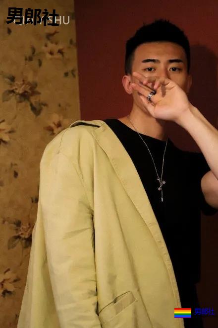 大鼻子内裤肌肉男模扒到了!腹肌小狼狗实力超级强劲! - 51虹马 大鼻子内裤肌肉男模扒到了!腹肌小狼狗实力超级强劲! - 51虹马