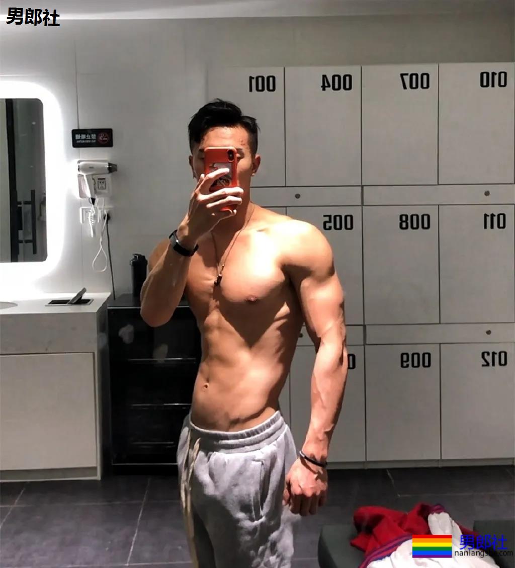 大鼻子内裤肌肉男模扒到了!腹肌小狼狗实力超级强劲! - 51虹马 大鼻子内裤肌肉男模扒到了!腹肌小狼狗实力超级强劲! - 51虹马