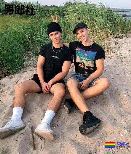 网红双胞胎Gay为了抢男人吵架！ - 51虹马