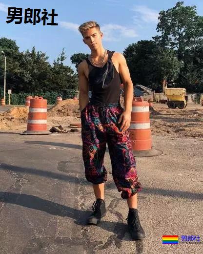 网红双胞胎Gay为了抢男人吵架！ - 51虹马