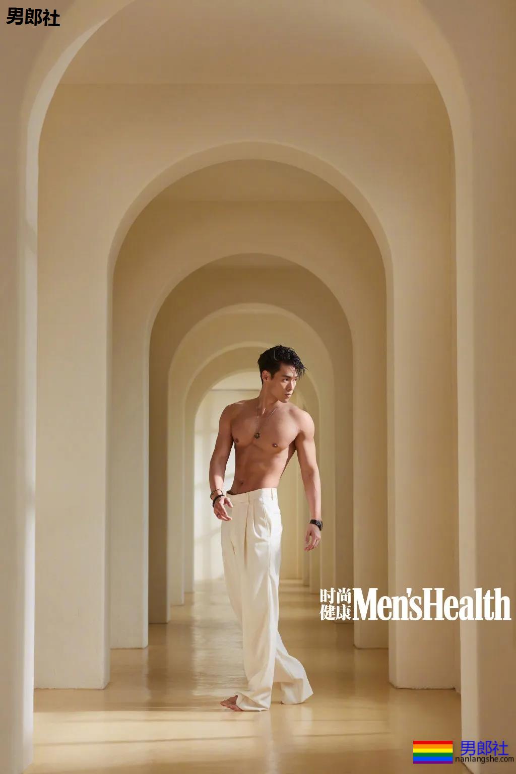 成龙亲外甥腹肌腱子肉曝光!拍腐剧出道的肌肉小狼狗,真的绝了! - 51虹马 成龙亲外甥腹肌腱子肉曝光!拍腐剧出道的肌肉小狼狗,真的绝了! - 51虹马