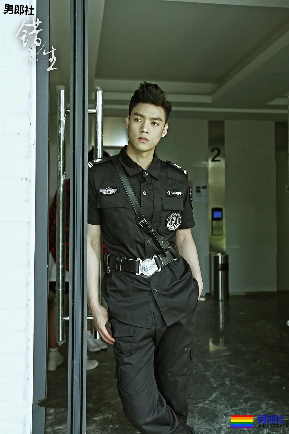 成龙亲外甥腹肌腱子肉曝光!拍腐剧出道的肌肉小狼狗,真的绝了! - 51虹马 成龙亲外甥腹肌腱子肉曝光!拍腐剧出道的肌肉小狼狗,真的绝了! - 51虹马