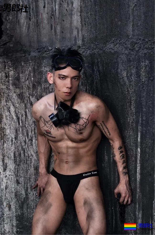 185cm大长腿天菜户外穿内内跑酷，这身材我能欣赏一年。 - 51虹马