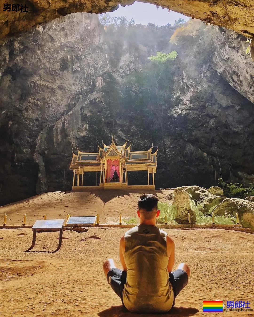 健身教练因在酒店拍性感照走红,为什么练劈叉时他从来不笑 - 51虹马 健身教练因在酒店拍性感照走红,为什么练劈叉时他从来不笑 - 51虹马