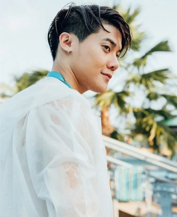 别再盯推上网红了,六块腹肌青筋爆裂,又一位肌肉医生身材照刷屏! - 51虹马 别再盯推上网红了,六块腹肌青筋爆裂,又一位肌肉医生身材照刷屏! - 51虹马