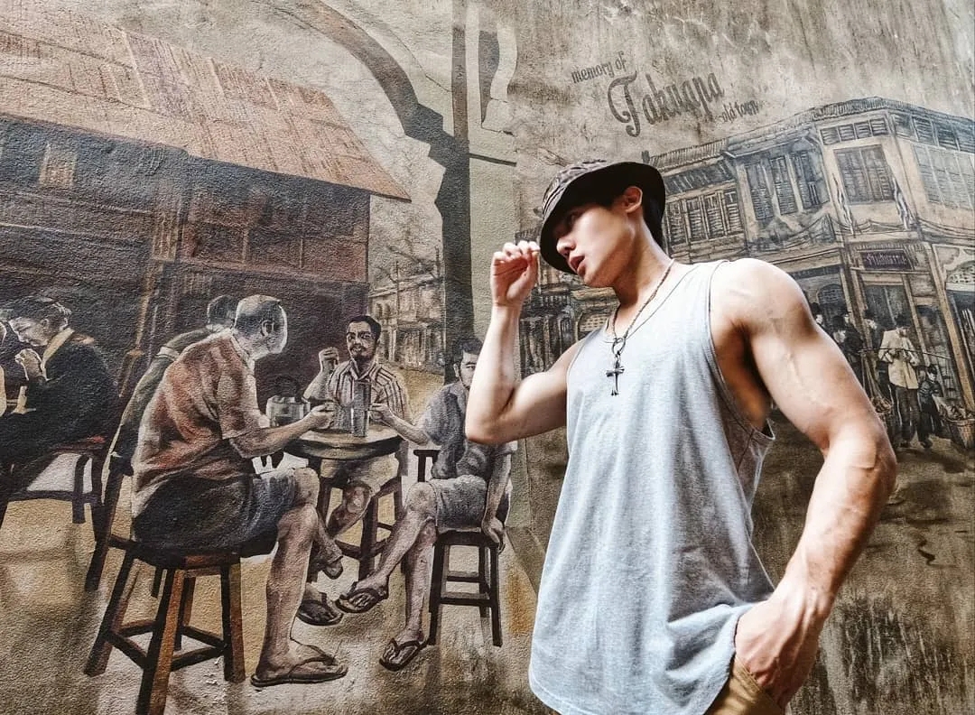 别再盯推上网红了,六块腹肌青筋爆裂,又一位肌肉医生身材照刷屏! - 51虹马 别再盯推上网红了,六块腹肌青筋爆裂,又一位肌肉医生身材照刷屏! - 51虹马