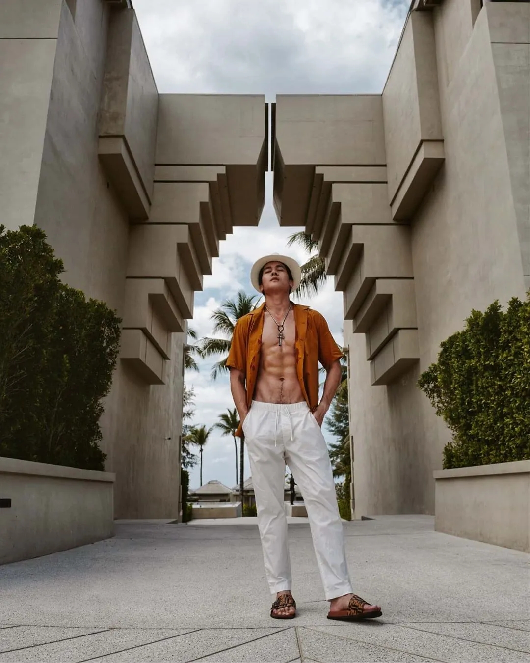 别再盯推上网红了,六块腹肌青筋爆裂,又一位肌肉医生身材照刷屏! - 51虹马 别再盯推上网红了,六块腹肌青筋爆裂,又一位肌肉医生身材照刷屏! - 51虹马