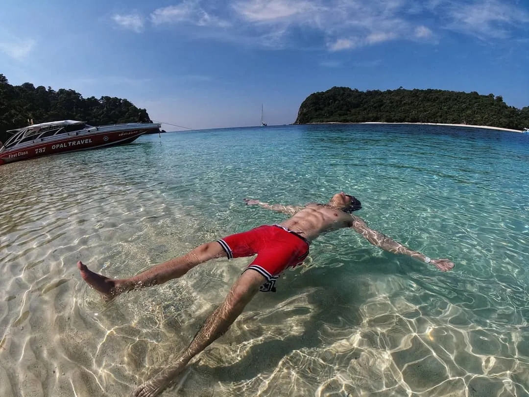 别再盯推上网红了,六块腹肌青筋爆裂,又一位肌肉医生身材照刷屏! - 51虹马 别再盯推上网红了,六块腹肌青筋爆裂,又一位肌肉医生身材照刷屏! - 51虹马