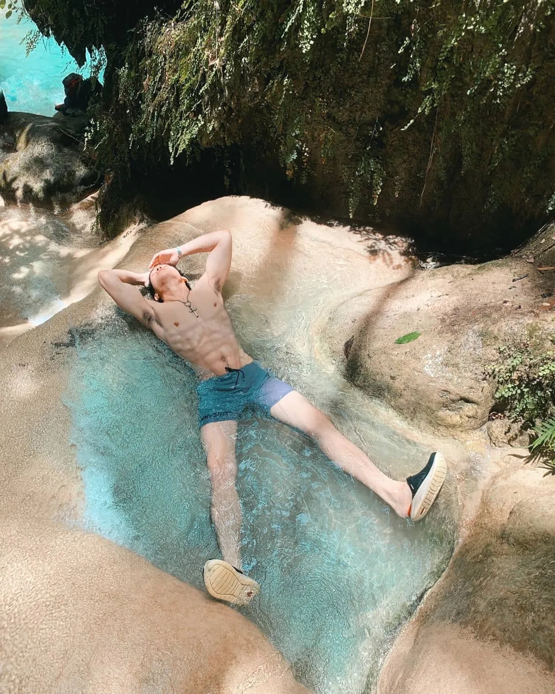 别再盯推上网红了,六块腹肌青筋爆裂,又一位肌肉医生身材照刷屏! - 51虹马 别再盯推上网红了,六块腹肌青筋爆裂,又一位肌肉医生身材照刷屏! - 51虹马