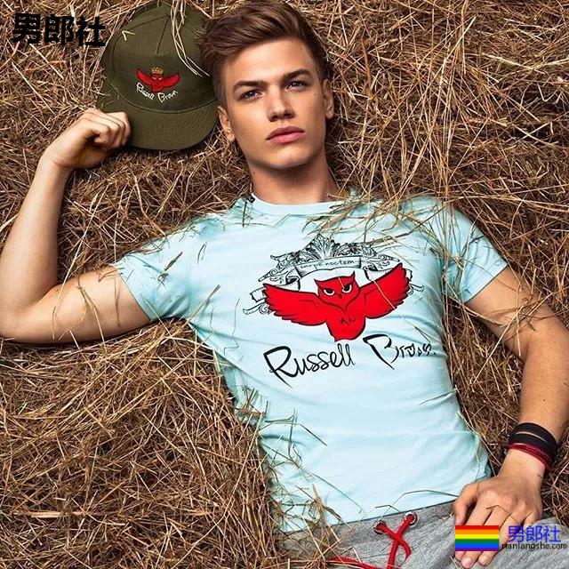 年下攻肌肉小狼狗，家里C板扛不住了 - 51虹马