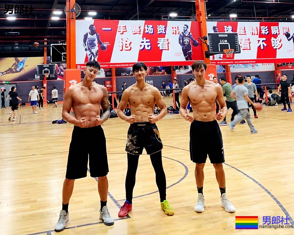 193长腿大鼻子筋肉小哥，腹肌公狗腰体育生身材太馋人！ - 51虹马