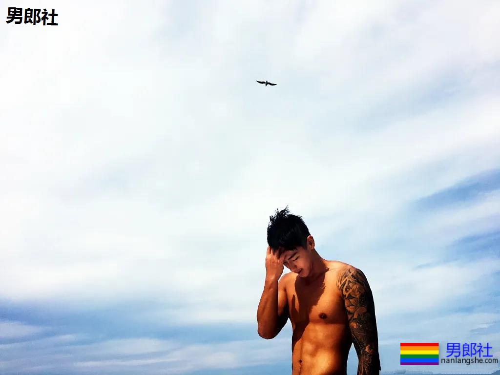 193长腿大鼻子筋肉小哥，腹肌公狗腰体育生身材太馋人！ - 51虹马