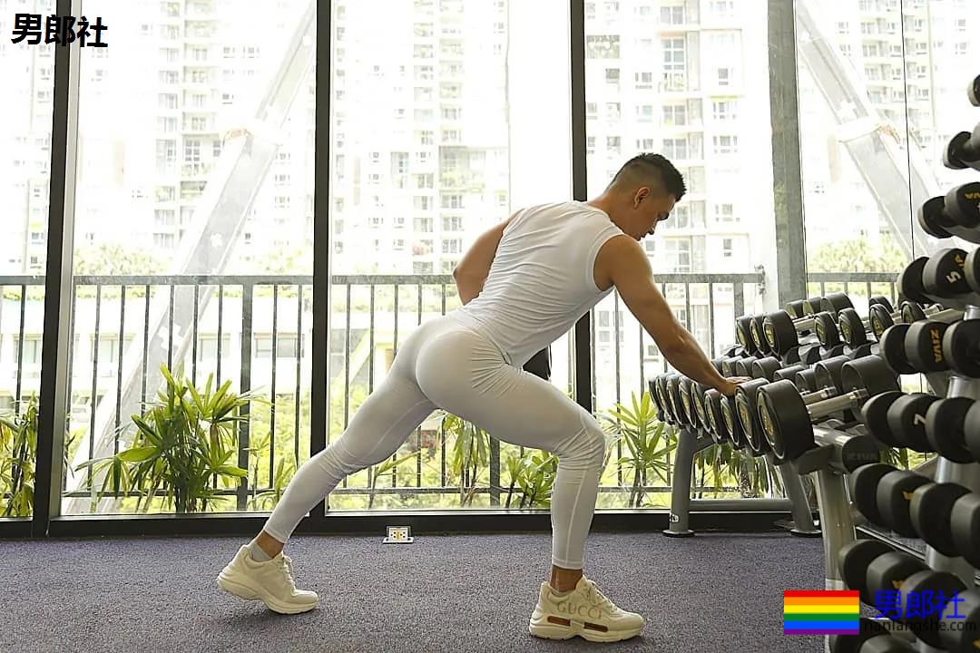 练屁股和不练的男生，臀型差别这么大？ - 51虹马