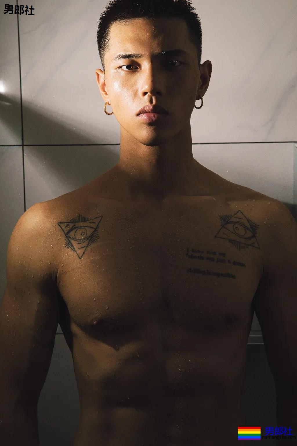 187肌肉私教开腿小视频火了！长腿寸头小狼狗，羞羞俬照太撩了！ - 51虹马