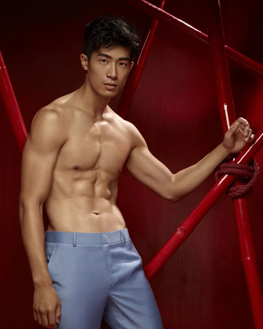 190体育生出镜梁静茹MV，长腿腹肌好身材，超猛！ - 51虹马