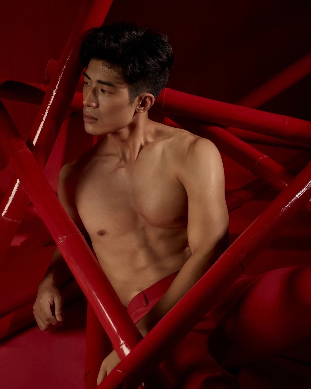 190体育生出镜梁静茹MV，长腿腹肌好身材，超猛！ - 51虹马