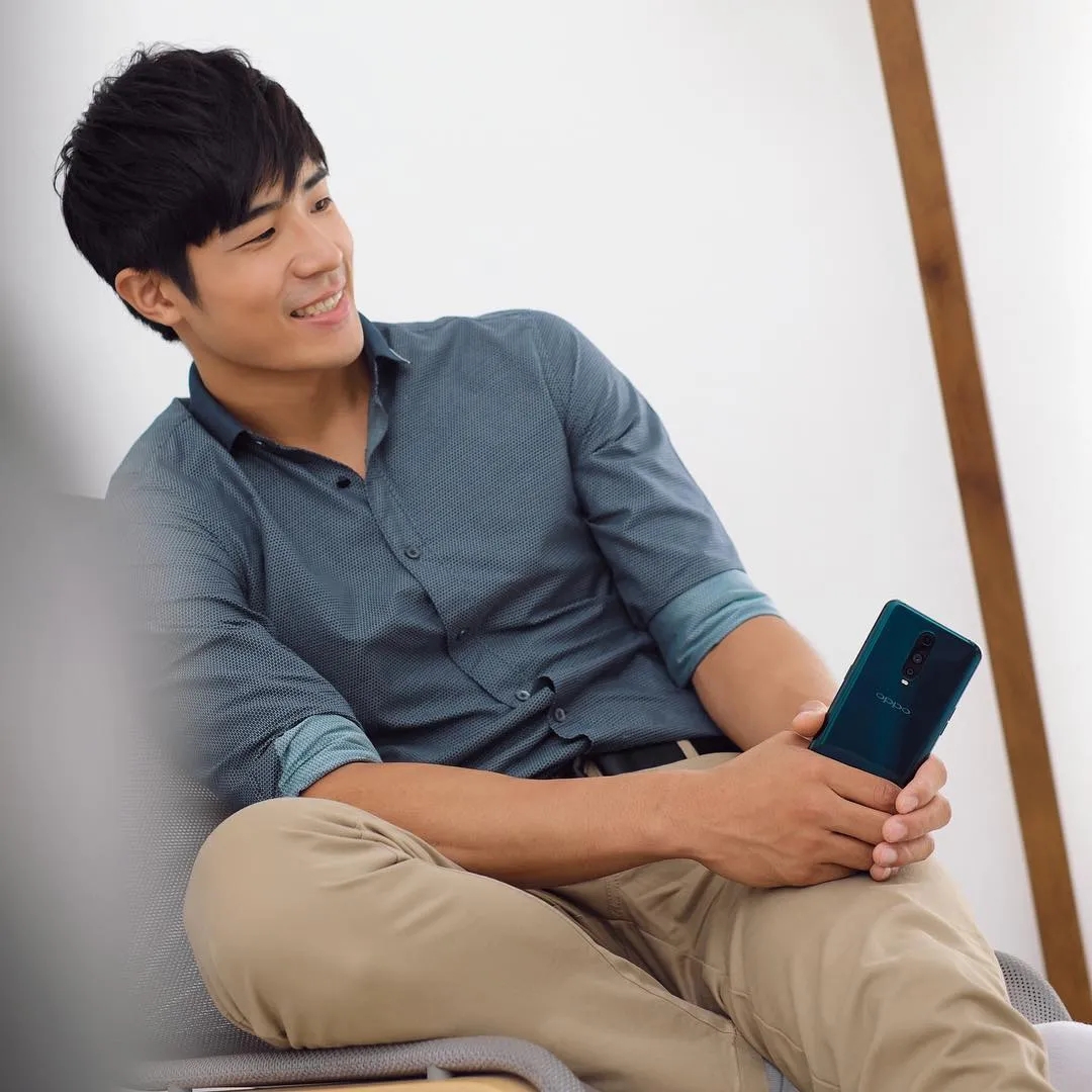 190体育生出镜梁静茹MV，长腿腹肌好身材，超猛！ - 51虹马