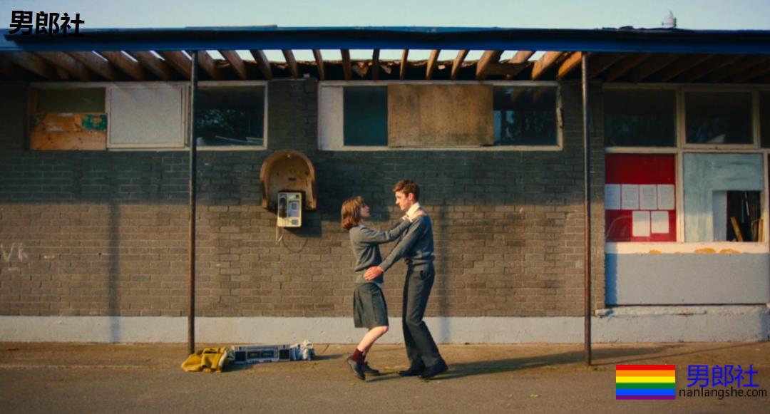 清新脱俗爱尔兰喜剧：基佬跟拉拉谈恋爱？ - 51虹马