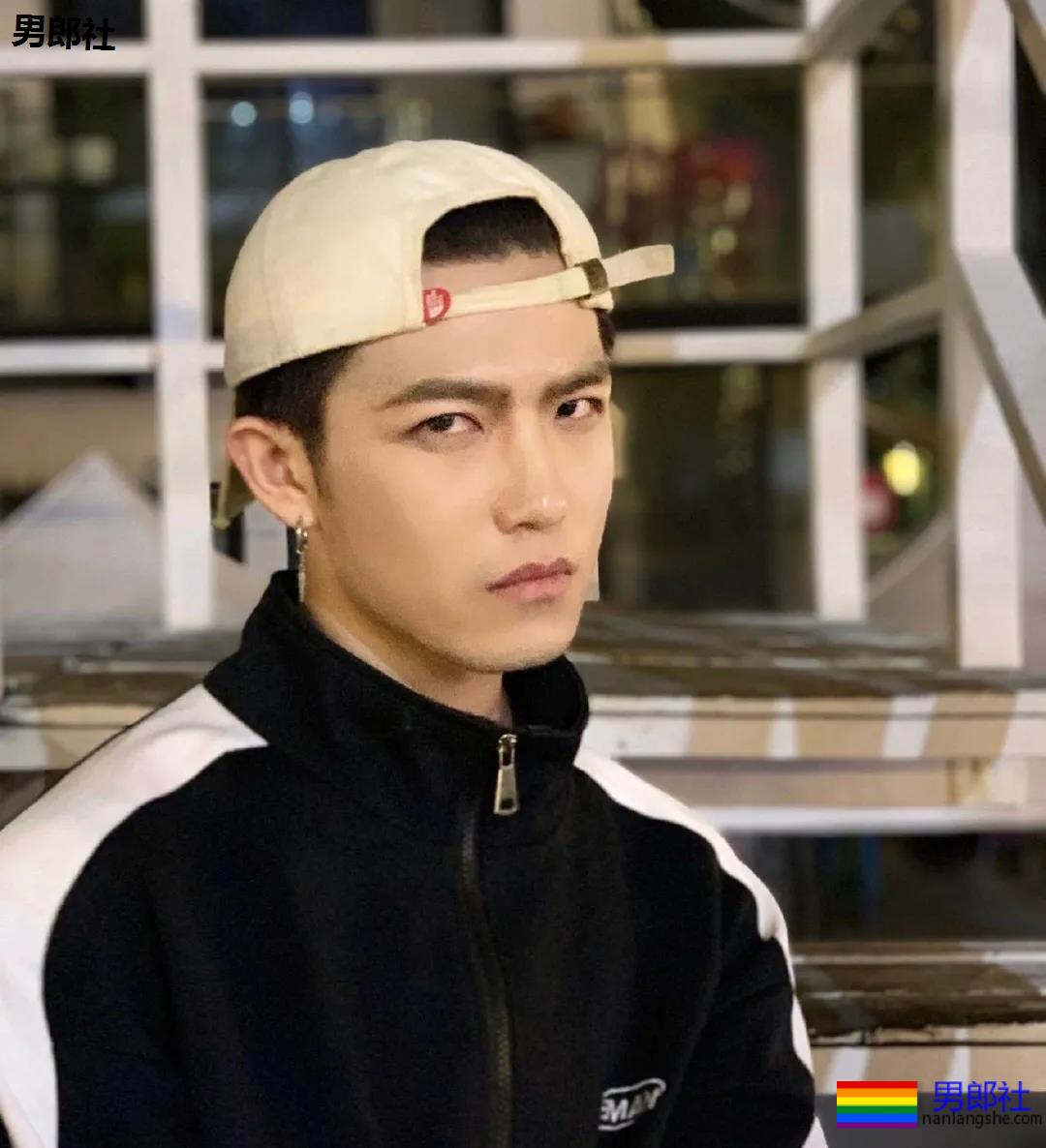 小哥哥大男孩主义。 - 51虹马