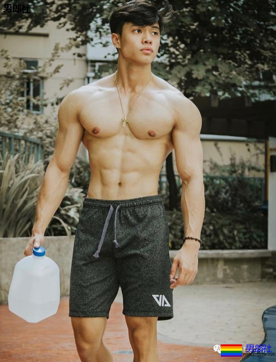 亚洲男人们的腹肌现在都啥样了? - 51虹马 亚洲男人们的腹肌现在都啥样了? - 51虹马