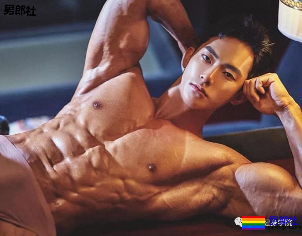 亚洲男人们的腹肌现在都啥样了? - 51虹马 亚洲男人们的腹肌现在都啥样了? - 51虹马