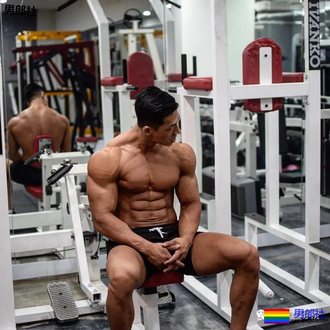 亚洲男人们的腹肌现在都啥样了? - 51虹马 亚洲男人们的腹肌现在都啥样了? - 51虹马