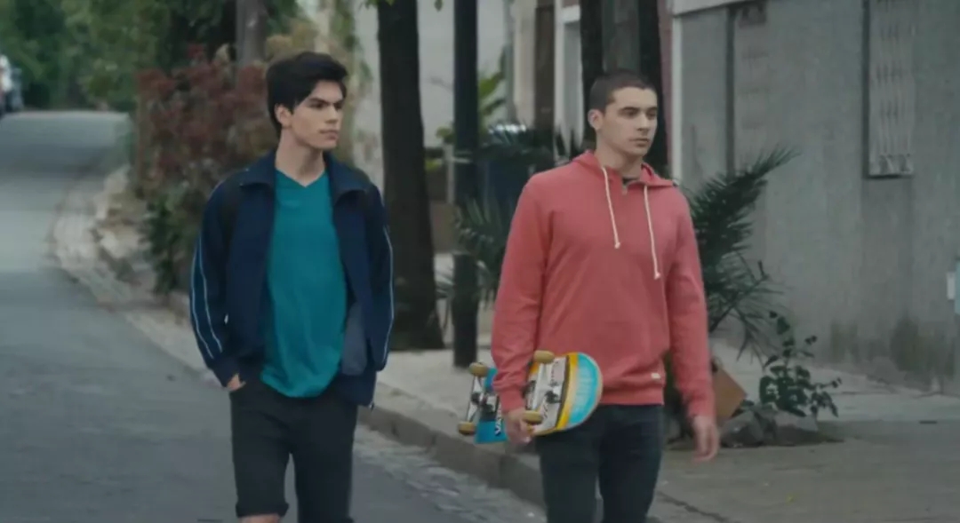 老攻偷偷录下视频威胁小受。。。 - 51虹马 老攻偷偷录下视频威胁小受。。。 - 51虹马