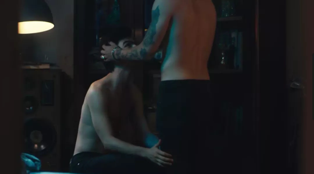 老攻偷偷录下视频威胁小受。。。 - 51虹马 老攻偷偷录下视频威胁小受。。。 - 51虹马