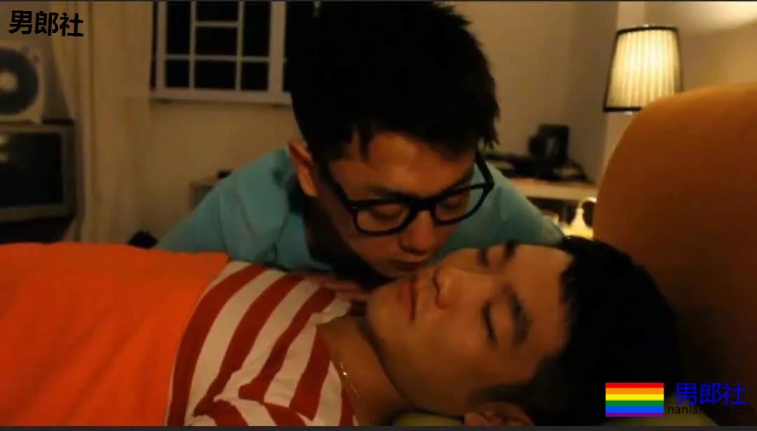 校园 暖受4年掰弯了直男室友！比女主更懂男主的受 - 51虹马