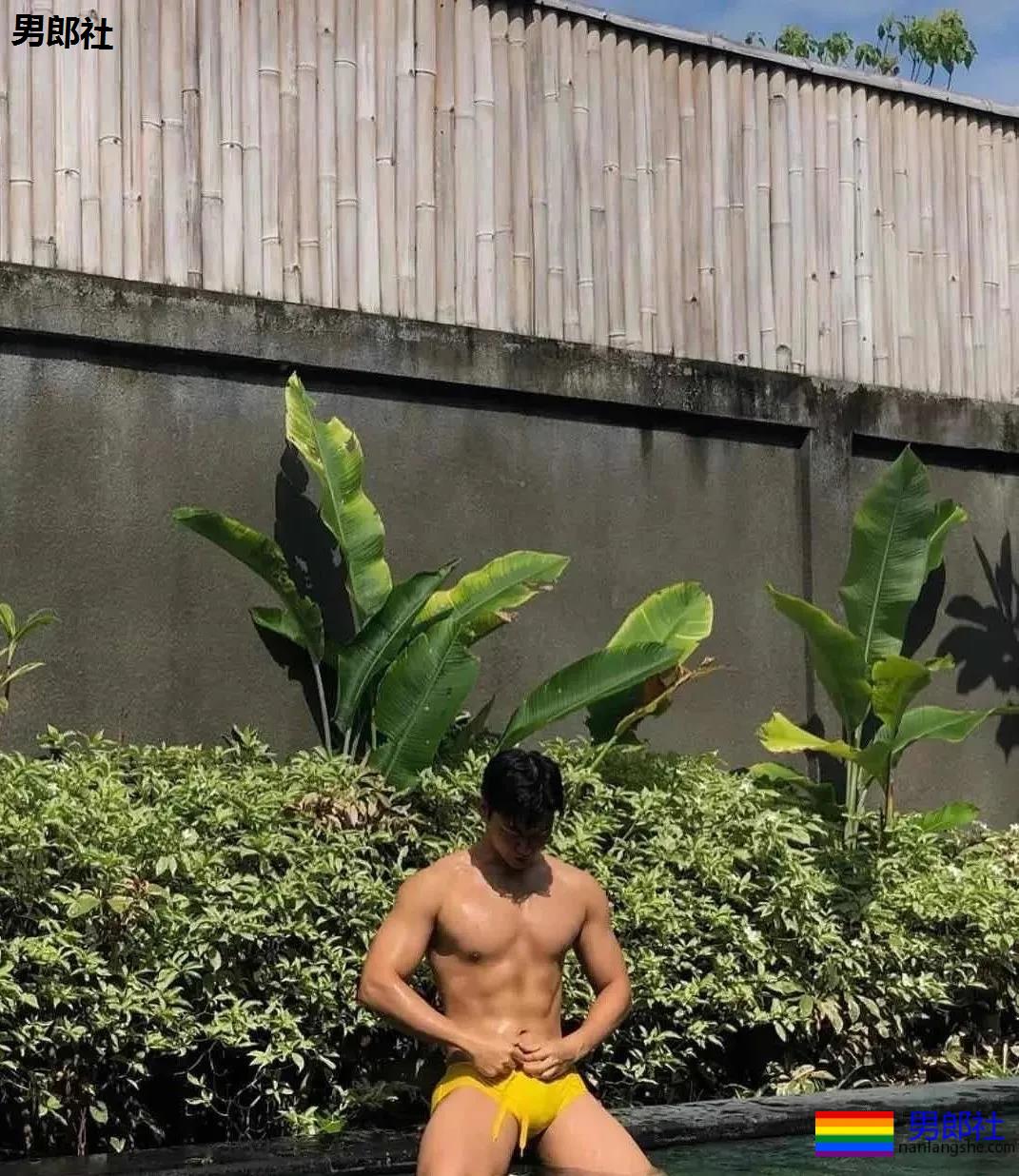 五位极品肌肉男友，一个比一个猛！ - 51虹马