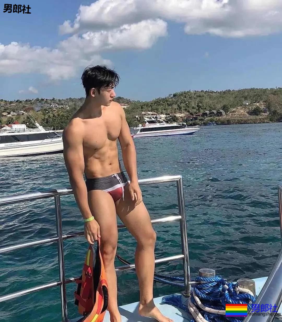 五位极品肌肉男友，一个比一个猛！ - 51虹马