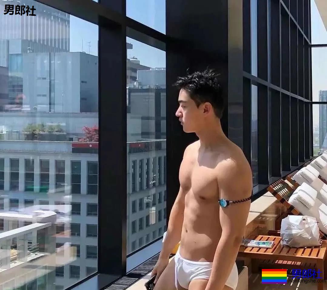 五位极品肌肉男友，一个比一个猛！ - 51虹马