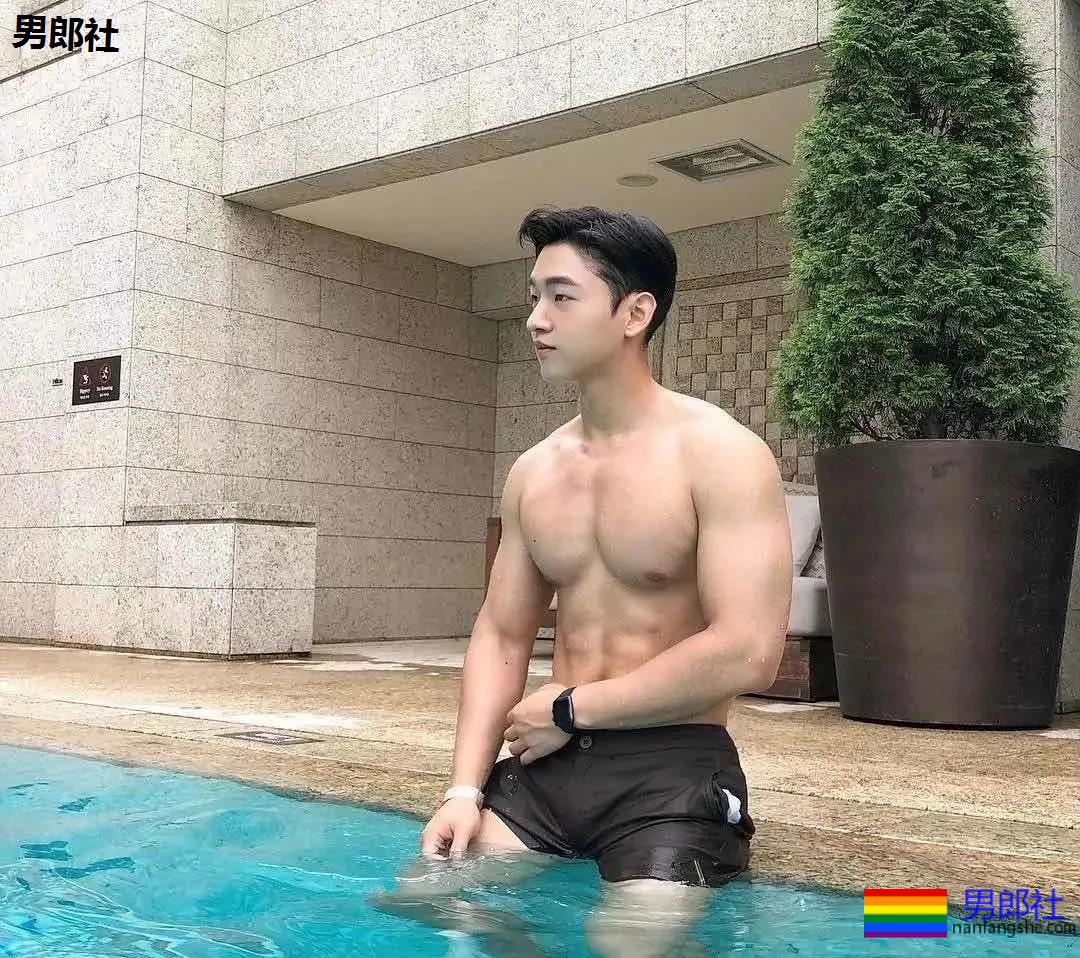 五位极品肌肉男友，一个比一个猛！ - 51虹马