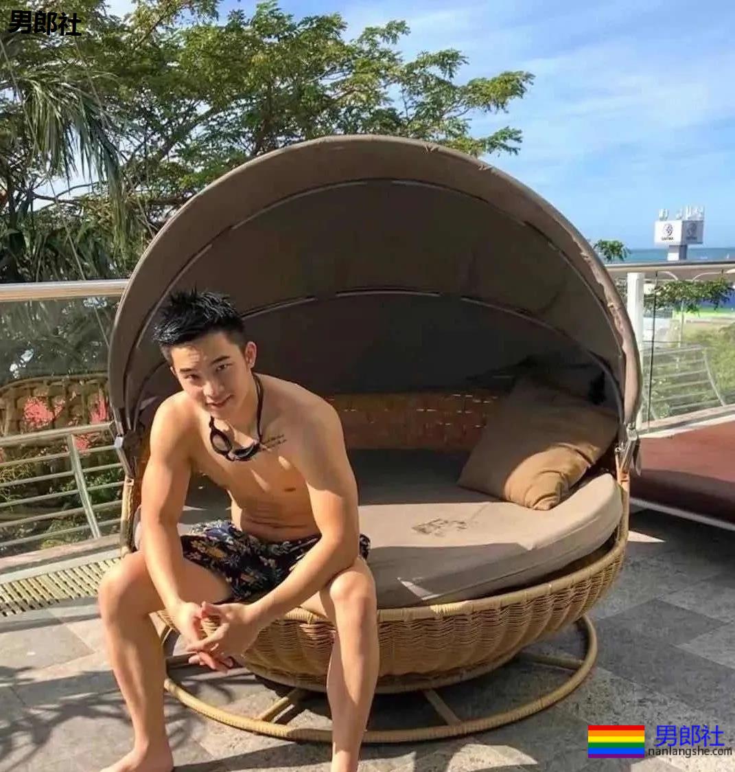 五位极品肌肉男友，一个比一个猛！ - 51虹马