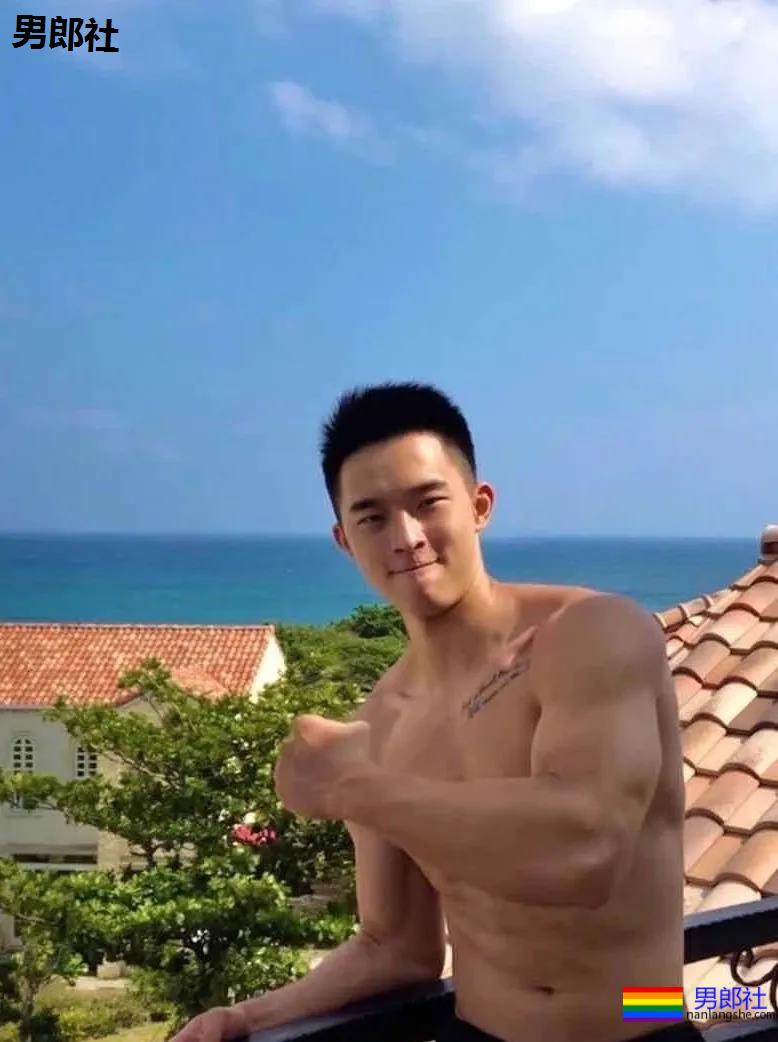 五位极品肌肉男友，一个比一个猛！ - 51虹马