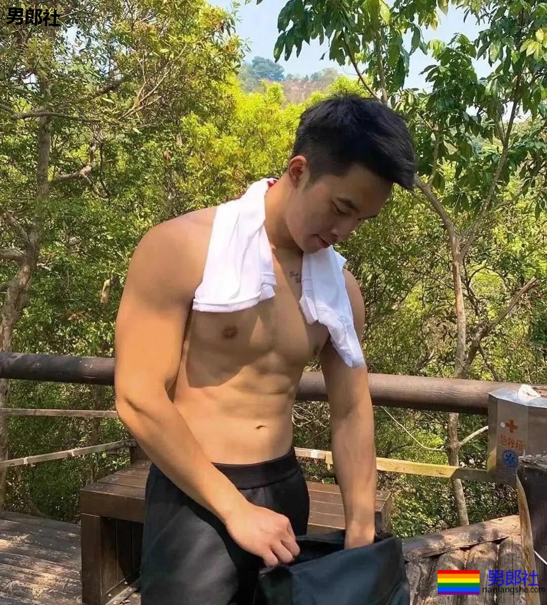 五位极品肌肉男友，一个比一个猛！ - 51虹马